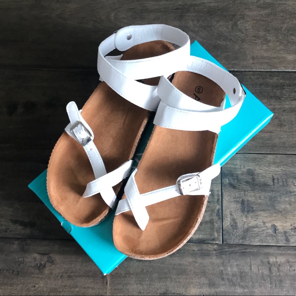 Strappy buckled cork sandal - Picture 4 of 8